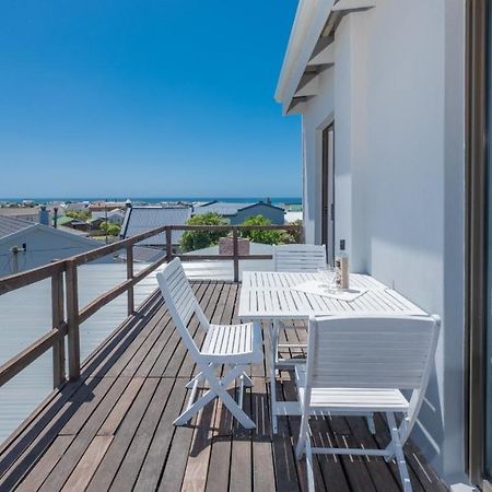 Suikerbekkie Apartamento Struisbaai Exterior foto