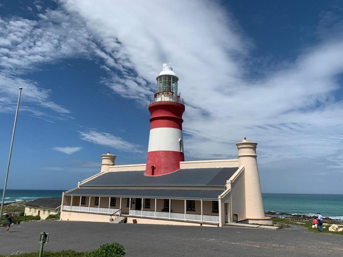 Suikerbekkie Apartamento Struisbaai Exterior foto