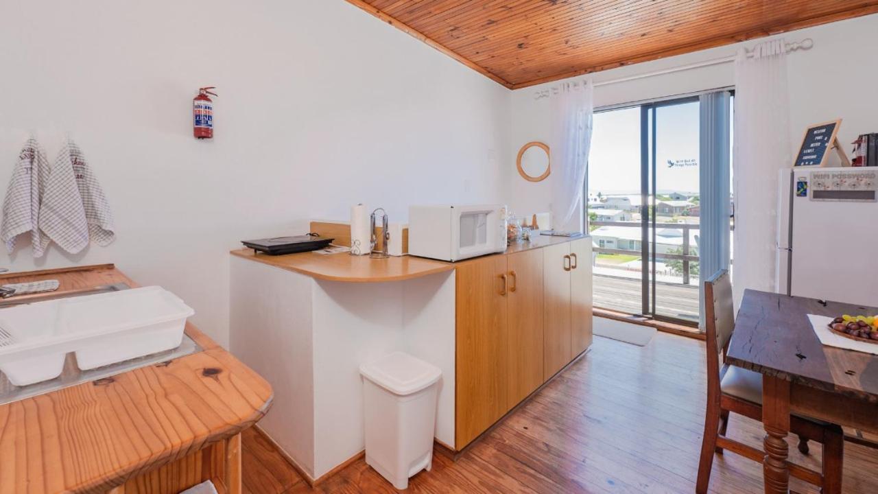Suikerbekkie Apartamento Struisbaai Exterior foto