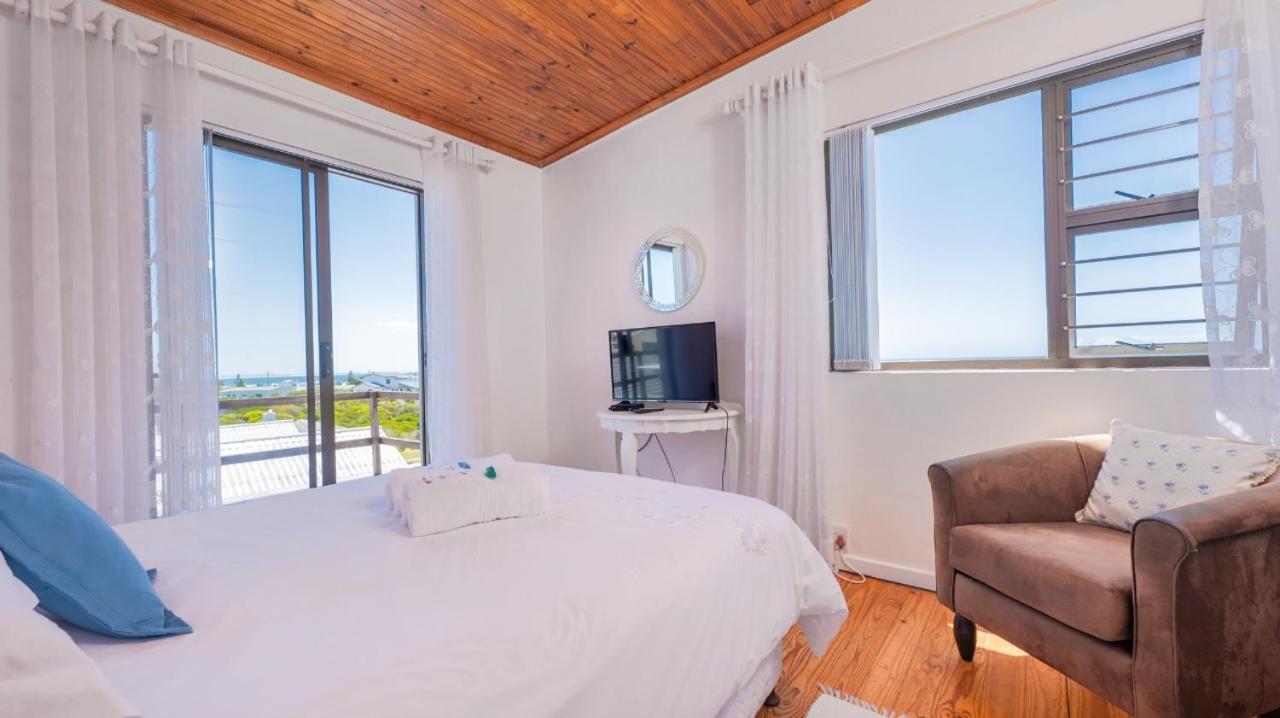 Suikerbekkie Apartamento Struisbaai Exterior foto