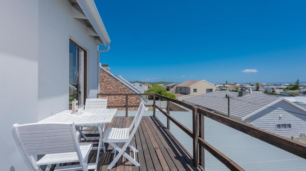 Suikerbekkie Apartamento Struisbaai Exterior foto