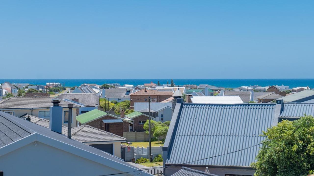 Suikerbekkie Apartamento Struisbaai Exterior foto
